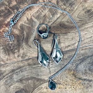 Kendra Scott Ring, earrings and necklace